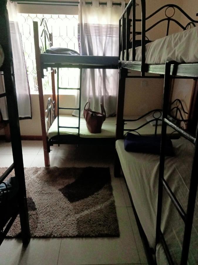 Pinkroses Gardens Hostel Найроби Экстерьер фото